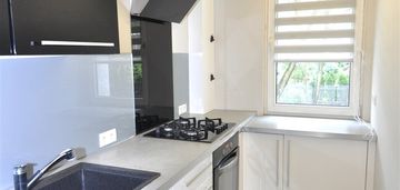 1 piętro, duży balkon, garderoba przy parku