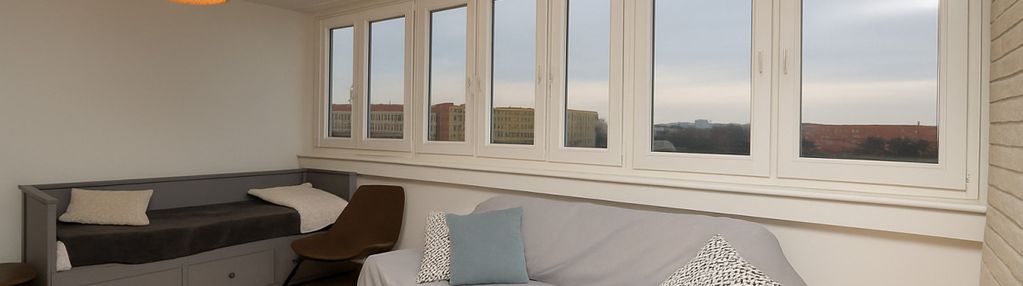 Jasna kawalerka z windą, 34 m² – przy sky tower