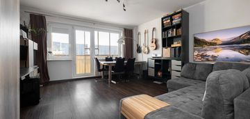 3 niezależne pokoje z oddzielną kuchnią i morena