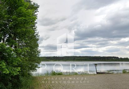 Urokliwa działka tuż obok jeziora!