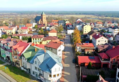 Dom z lokalem usługowym w różanie