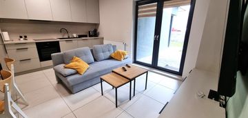 Apartament 2 pokoje, taras/ogródek, parking