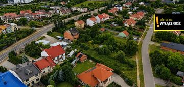 Funkcjonalny dom na 11 listopada w staszowie