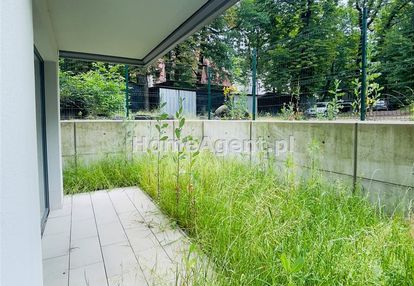 Klimatyczne mieszkanie z ogórdkiem. koszutka.