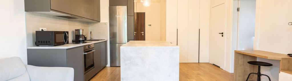 Esencja garbary | balkon | parking