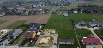 Działka + fundamenty + projekt budowy domu
