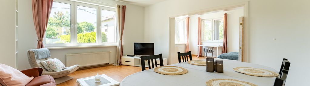 Dwa mieszkania w domu dwurodzinnym