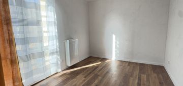 Dwa osobne pokoje, kuchnia, balkon