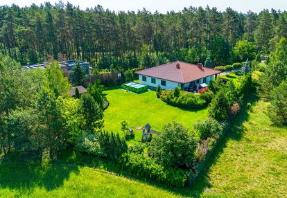 Dom wolnostojący w środku lasu! 235m2 basen, sauna