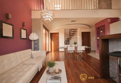 Mieszkanie dwupoziomowe z antresolą | balkon