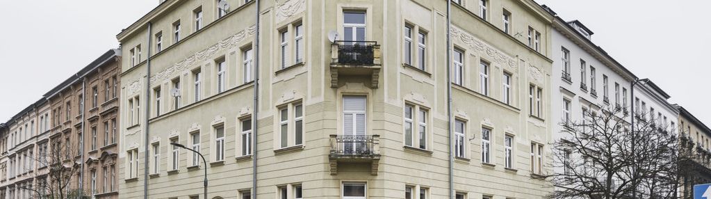 Ścisłe centrum krakowa | kamienica z windą