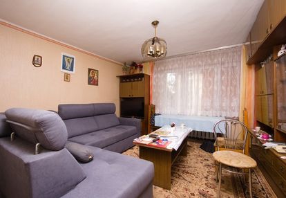 2 pokoje, parter, ogrzewanie z sieci, parking