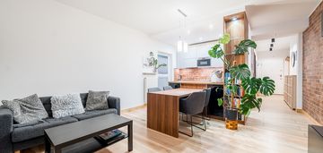 Zadbane 2 pokoje z loggią – gotowe do wprowadzenia