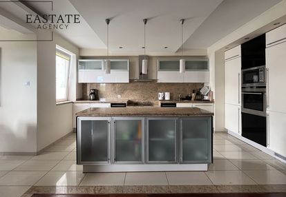 Przestronny apartament | 2 łazienki | balkon