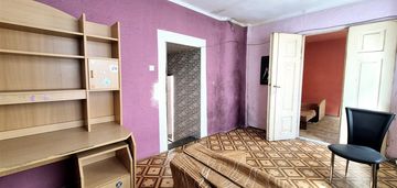 Lokal 44,12 m2, dostępne inne lokale w kamienicy