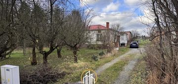 Dom z potencjałem w dogodnej lokalizacji