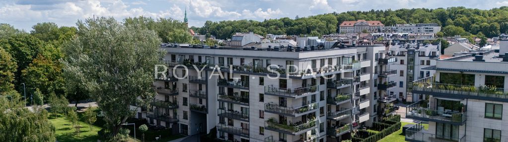 Dwupoziomowy apartament w sercu starego podgórza
