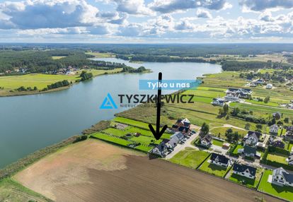 Piękny dom z własną linią brzegową