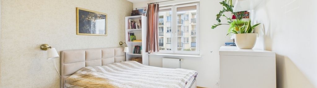 M3 na pierwszym piętrze w budynku z cegły