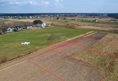 Trzy działki - w spokojnej okolicy