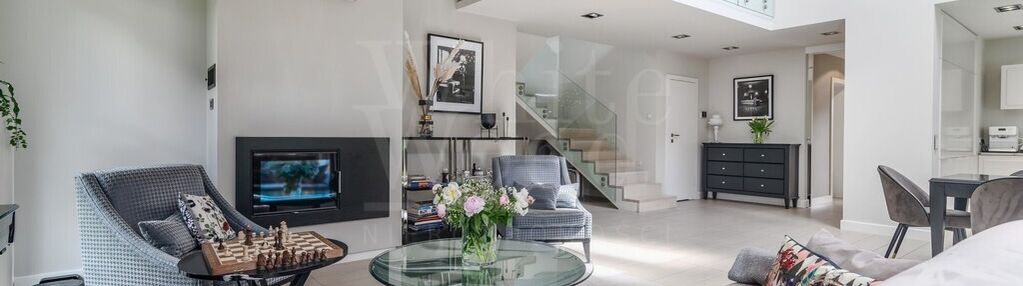 Elegancki dom z oranżerią w zaciszu gdyni