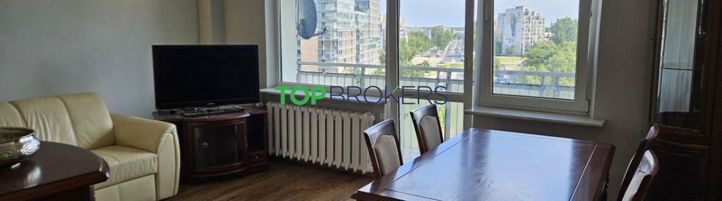 Rozkładowe 3 pokoje z oddzielną kuchną. metro.