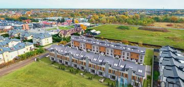 Gotowy. skrajny  segment 3 poziomy. ogródek