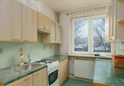 Metro wilanowska, 4 pokoje, dwustronne, do remontu