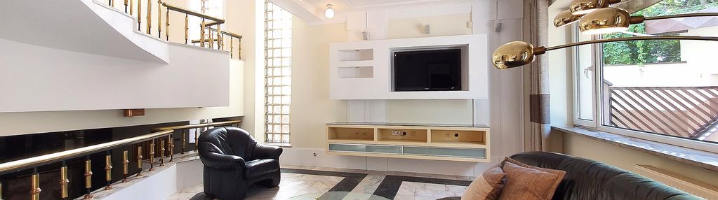 Julianów - do wynajęcia dom 300 m2 dwa garaże