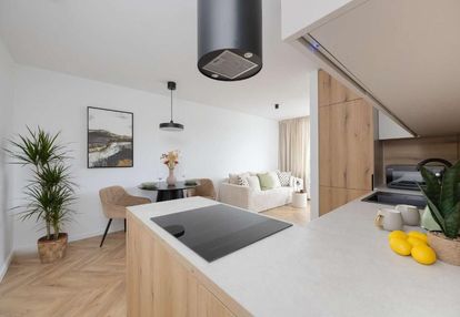 2 pokoje | po generalnym remoncie | balkon | metr