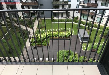 Nowe osiedle, dwa pokoje z balkonem i garażem.