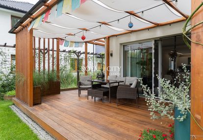 Wyjątkowy dom w otoczeniu zieleni w milanówku.