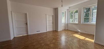 Magia światła w eleganckim mieszkaniu