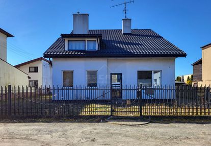 Dom z budynkiem produkcyjnym konopiska k. cz-wy