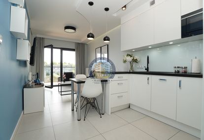 Apartament przy plaży z bocznym widokiem na morze!