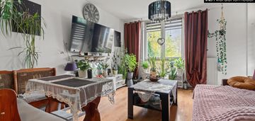 Ciche mieszkanie z ogródkiem i tarasem na dachu