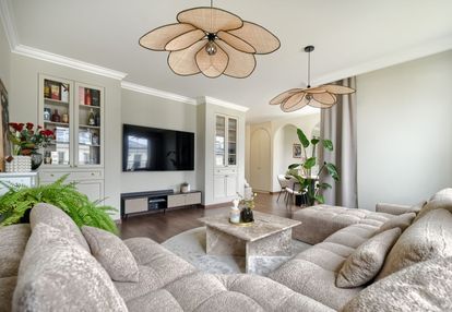 Dwupoziomowy apartament z dwoma balkonami