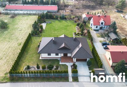 Dom premium z dużą działką w granicach miasta