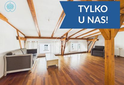 Klimatyczne, przestronne mieszkanie na poddaszu