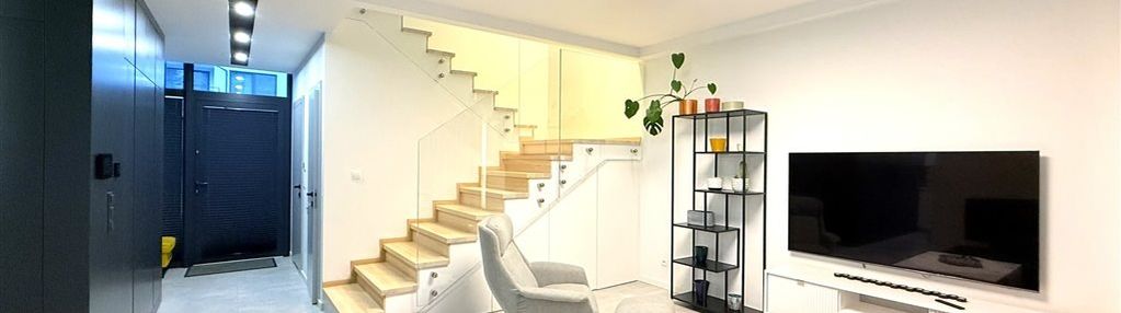 Komfortowy *4 pokoje *z garażem *blisko miasta