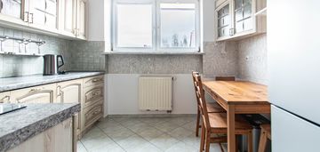 3 pok i dwa poziomy i torfowa i parking i