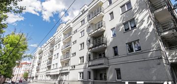 2-pokojowe mieszkanie z balkonem w centrum miasta!