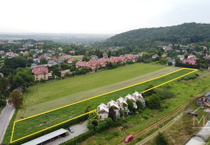 Działka pod zabudowę mieszkaniową. 2 000 pum.