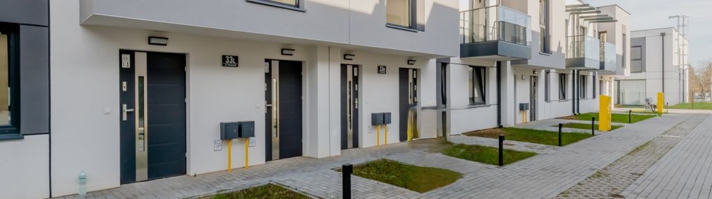 Mieszkania blisko centrum, zabudowa szeregowa