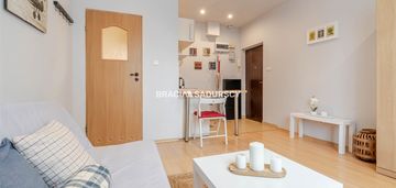 Kawalerka z piwnicą, wysoki parter – wieliczka!