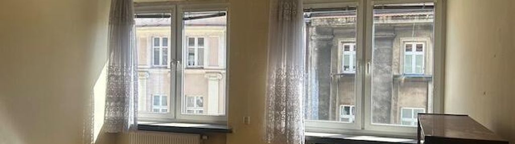 Na sprzedaż 2 pokowe mieszkanie w bloku w cetrum