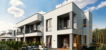 7 min do a2, i 5 min do s17, 15min na wawer,