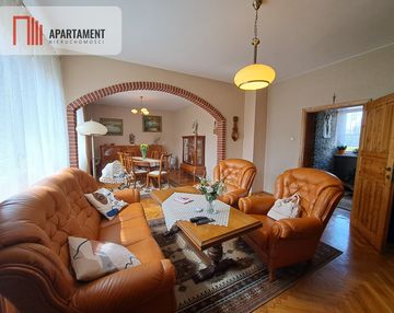 Z ogrodem, dla dużej rodziny, przestronne