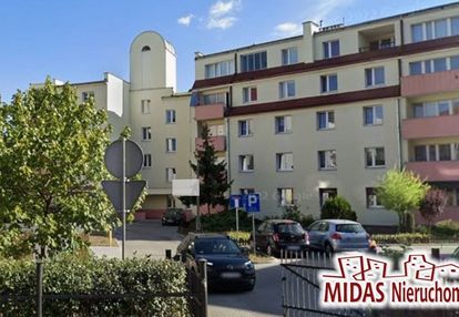 52m2, 2pokoje, 2piętro,balkon,oś zamknięte centrum