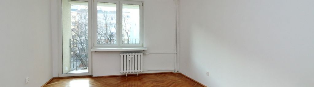 Rozkładowe mieszkanie z loggią na powiślu.